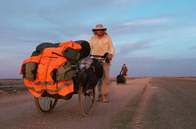 Karl Bushby: neúnavný poutník, co chce obejít svět pěšky
