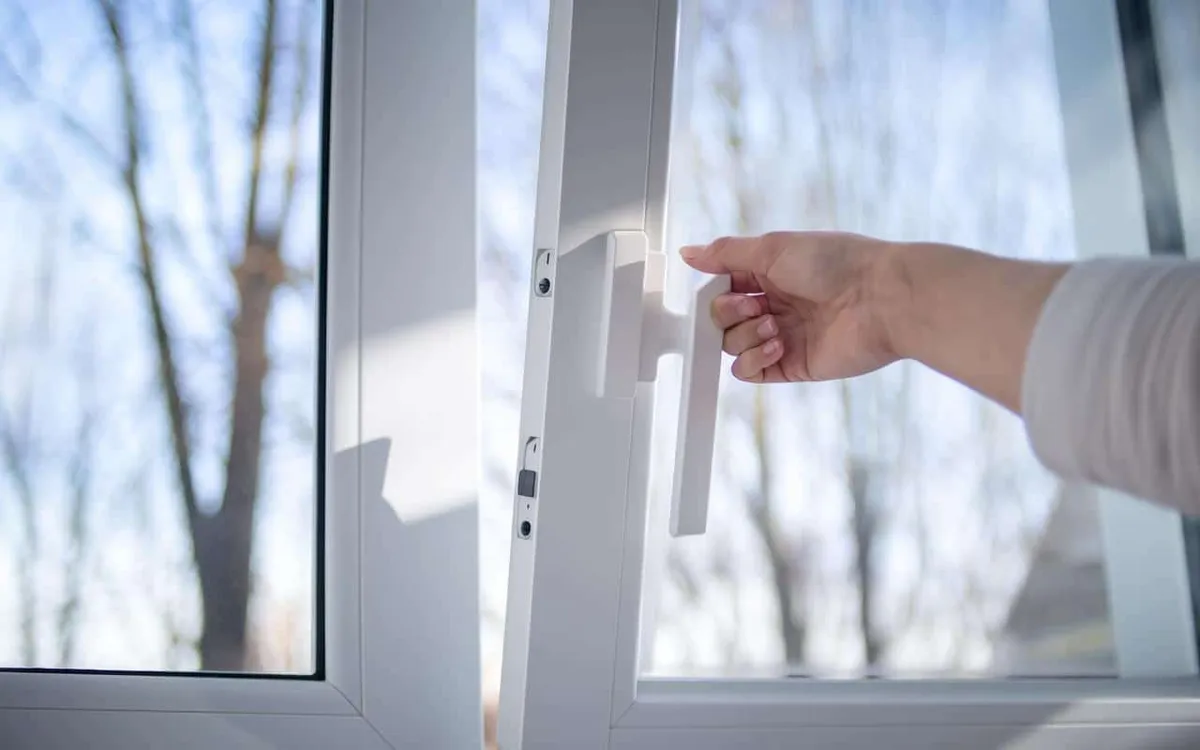 Proč se v zimě nevyplatí větrat vaši domácnost mezi 8:00 až 10:00 hodin