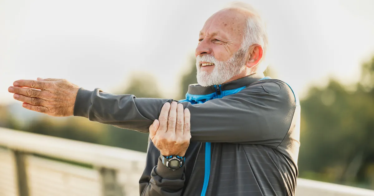 Jak zůstat fit po šedesátce: deset návyků pro zdravý pohyb bez posilovny