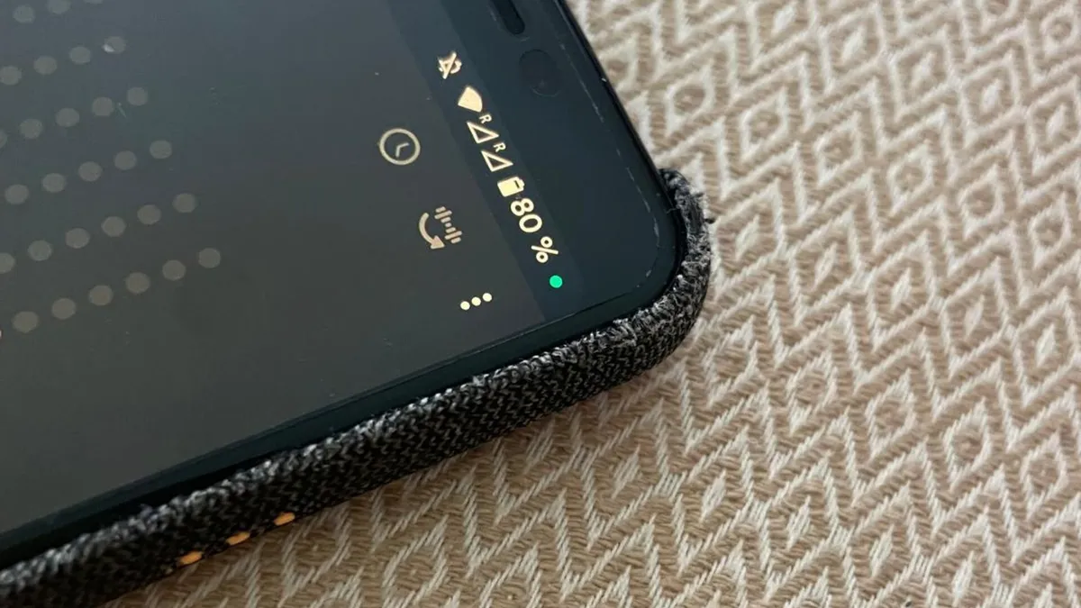 Zelená tečka na Androidu — co to znamená pro vaše soukromí?