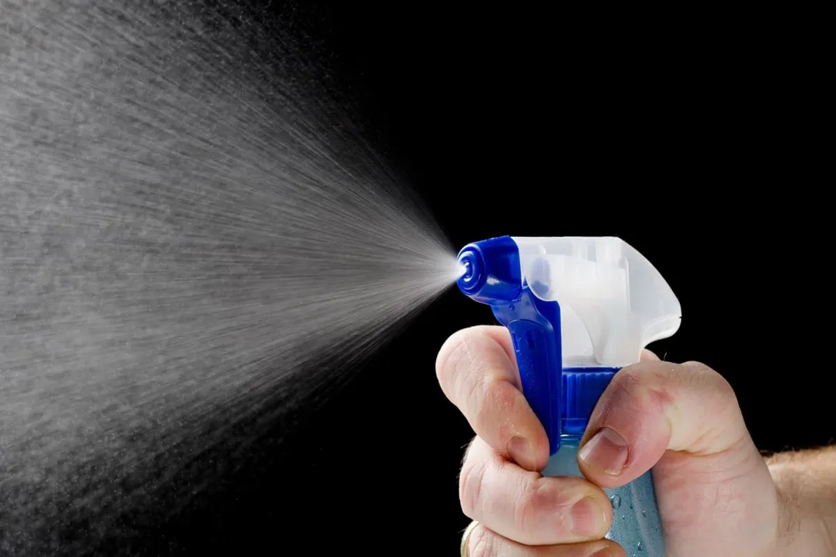 Bílý ocet: přirozený čistič a odpuzovač do každé domácnosti