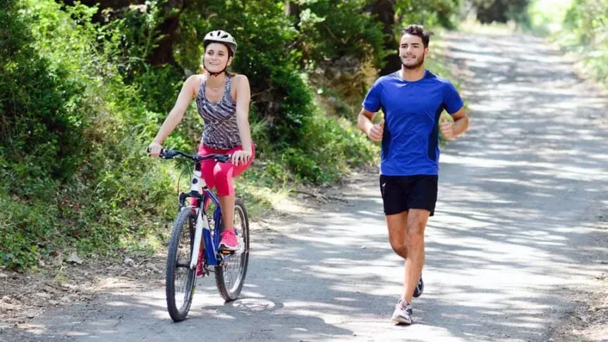 Chůze nebo kolo: co je lepší pro zdraví a vytrvalost?